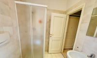 agenziainternazionale it internazionale-r04-appartamento-in-vendita-in-piazzale-val-bremana-pinarella-di-cervia-i214 017